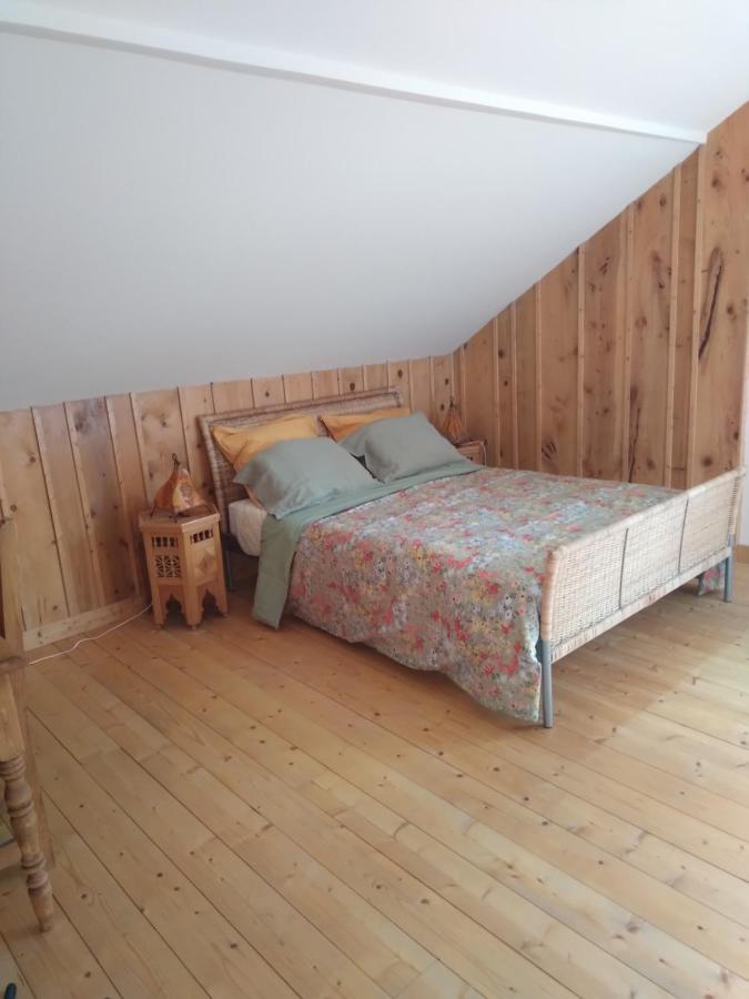 Le Fied Les Dames De La Saugiat Bed & Breakfast エクステリア 写真