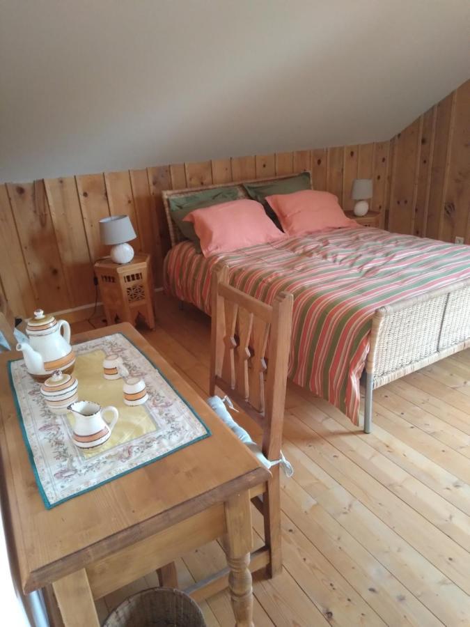 Le Fied Les Dames De La Saugiat Bed & Breakfast エクステリア 写真
