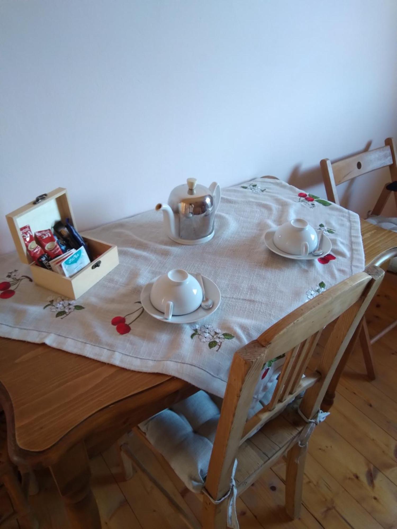 Le Fied Les Dames De La Saugiat Bed & Breakfast エクステリア 写真